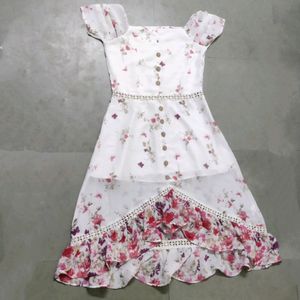 Off White Floral Dress........ Size M