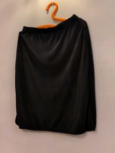 Ann Taylor -wow - Black Pleated/ribbed Midi Skirt