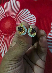 Golden Heart &amp; Flower Design Stud Earrings – Cute