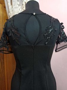 🖤 PRE-LOVED Elegant Black Sequin Evening Gown🖤
