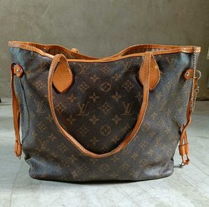 Louis Vuitton Monogram Canvas Tote Bag – Authentic