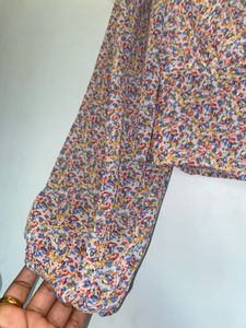 Chic Floral Print Crop Top