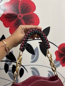 Chic Maroon Lip-Shaped Clutch Bag