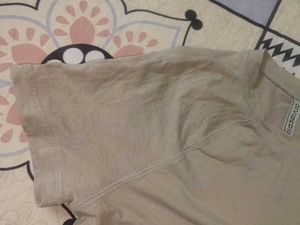 H&amp;M Basic Beige Crop T-Shirt
