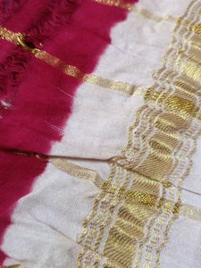 Beautiful Red &amp; Gold Bandhani Dupatta