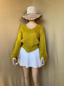 Mustard V-Neck Knit Sweater💛💫