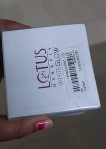 Lotus Herbals White Glow Moisturiser
