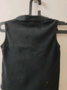 Sleeveless Collared Black Top