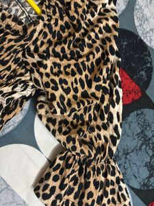 H&amp;M Leopard Print Smocked Puff Sleeve Top