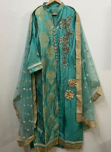Pakistani suit