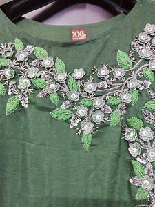 Elegant Green Kurta with Floral Embroidery and pat