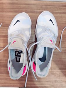 Nike Women's Lace-up Sport Shoes Size UK4