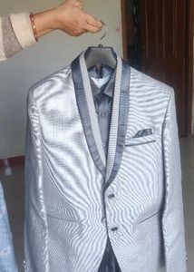 Stylish Men's 3 piece suit