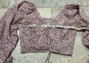Balloon Sleeves Crop Top