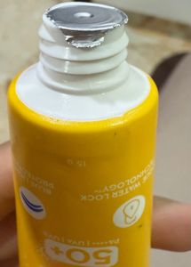 Aqualogica Glow Dewy Sunscreen