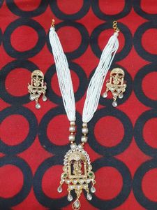 Stunning Indian Necklace and Earring Set