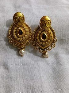 Elegant Gold-Plated Jewelry Set