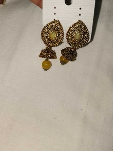 Pearl Jhumka Earrings -Gold Fashion