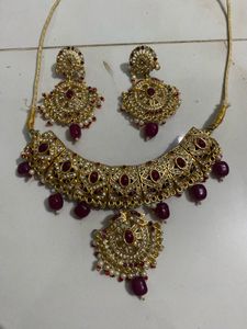 Stunning Gold Plated Jewellery Set
