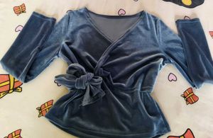 SundayTop Blue Velvet Wrap top