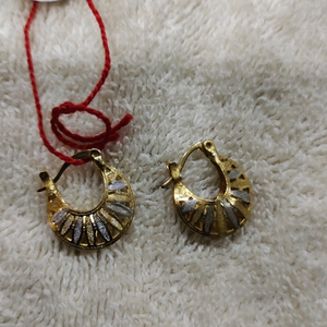 Gold replica earing