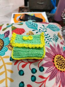 Crochet mini pouch