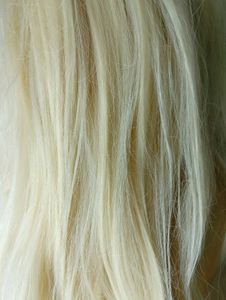 Wavy Blonde Wig