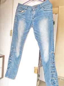 FREE Delivery - Unique Detail Jeans