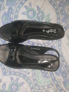 Ladies Shoe 👞