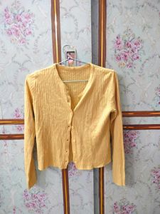 Spring yellow 💛 crop cardigan very light