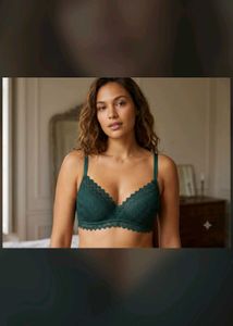 Etam  Green Lace Bralette