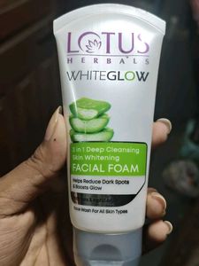 Lotus Herbals White Glow Skincare Set