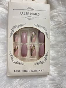 Chic Almond Nail Set