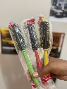 3 Round Hair Brushes – Brand New &amp; Unused
