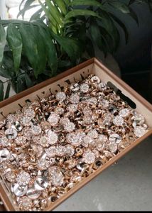 Sparkling Embellishment Buttons - Pack