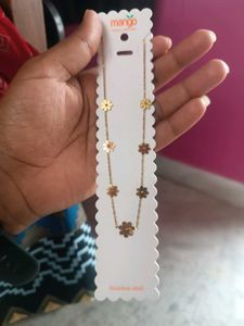 Delicate Flower Chain Necklace