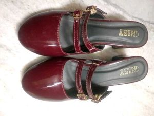 PRICE DROPPED 🤩🤩Stylish Maroon Patent Heels