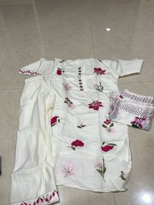Elegant Floral Embroidered Kurta Set - Unused