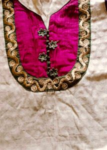 Elegant Beige Saree with Subtle Motifs