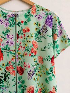 Trendy Floral Zip Front Top | Mint Green