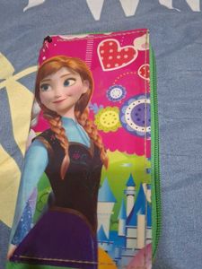 Anna Frozen Wallet