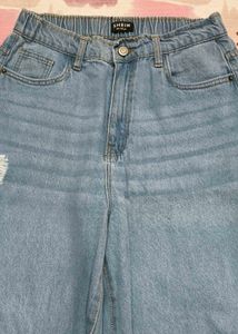 Distressed Wide Leg Jeans