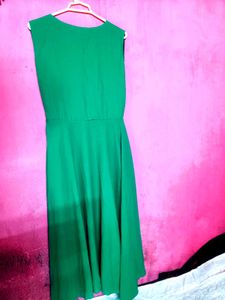 Green V-Neck Midi Dress