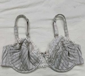 Striped⭐ Lace Trim Bra