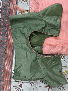 Elegant Pink Saree with Floral Embroidery