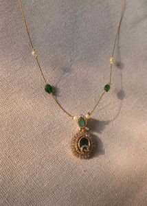 Elegant Gold Tone Emerald Necklace