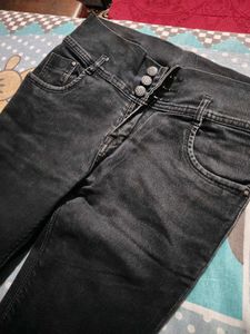 Classic Black Skinny Jeans
