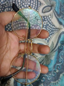 Round Glasses . Golden Rim