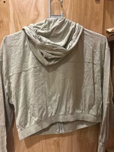 Lightweight Cropped Hooded Jacket