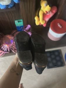 Sparkly Black Pointed Flats